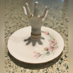 Vintage 1950’s porcelain ring holder